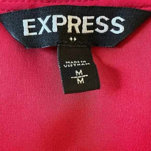 Express Women’s Short Sleeved Criss Cross Neck Red Blouse Size M - Picture 8 of 9